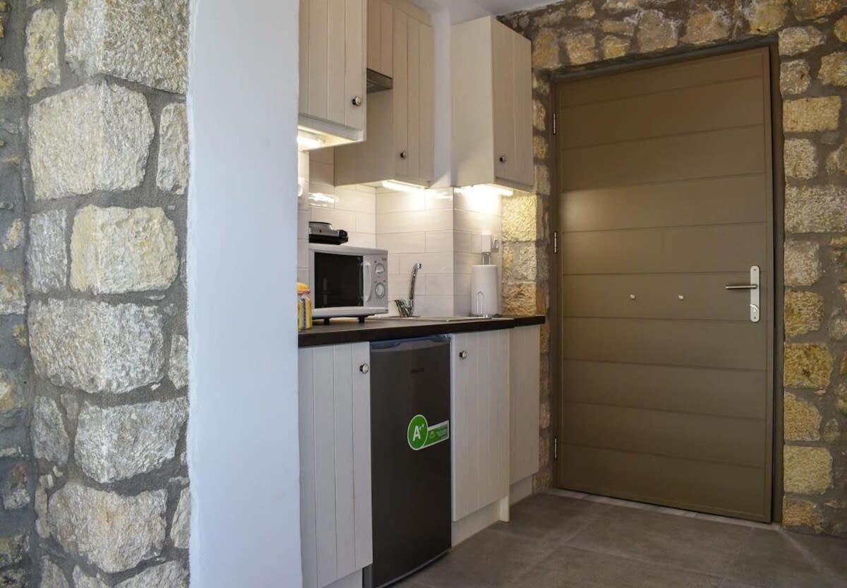 Kitriaí Coastal Stone Hideaway With Stunning Sceneryヴィラ エクステリア 写真